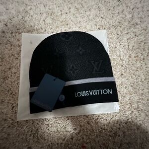 Louis Vuitton Black and Gray Monogram Beanie